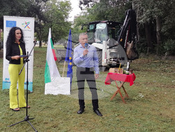 Видин - реконструкция - канализационен колектор - първа копка