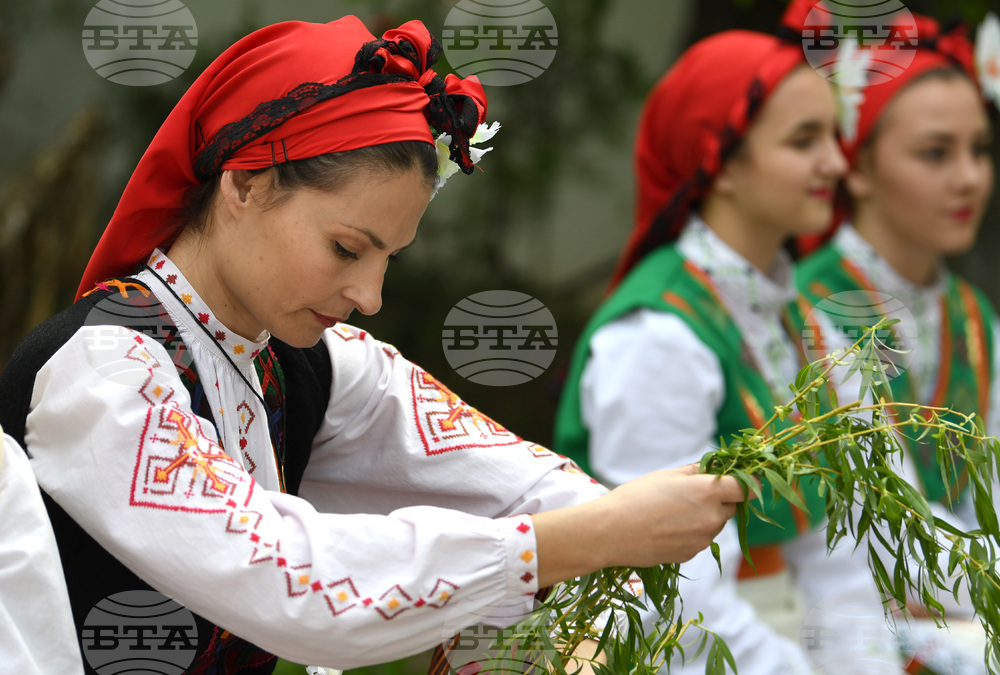 Стара Загора - Лазаруване - обичай - възстановка