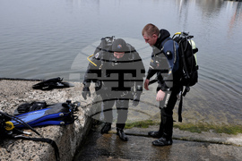 Бургас - водолази - морското дъно - почистване