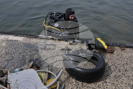 Бургас - водолази - морското дъно - почистване