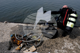 Бургас - водолази - морско дъно - почистване