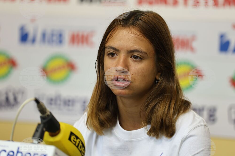 Ива Иванова отстъпи на финала на двойки на турнир по тенис в Тунис