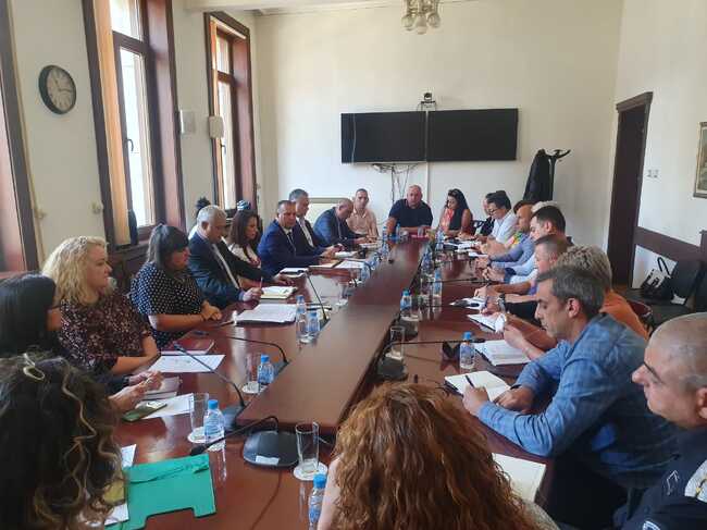 Министерство на правосъдието: Две увеличения на заплатите в ГДИН и ГДО с новия бюджет