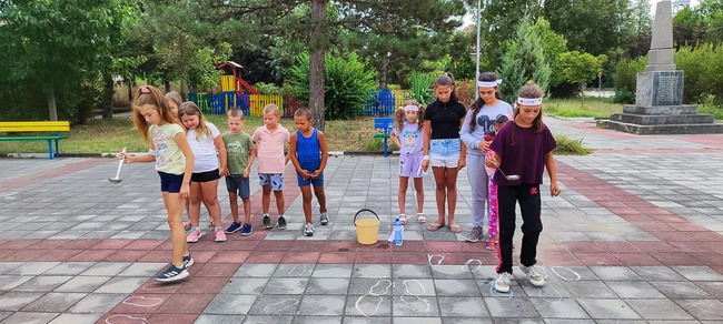 Центърът за обществена подкрепа в Гулянци организира безплатни занимания за децата през лятната ваканция