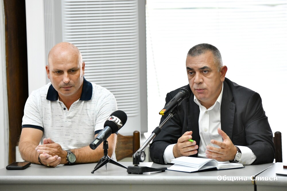 Стефан Радев: С фотоволтаичните централи ще произвеждаме ток, колкото е потреблението ни