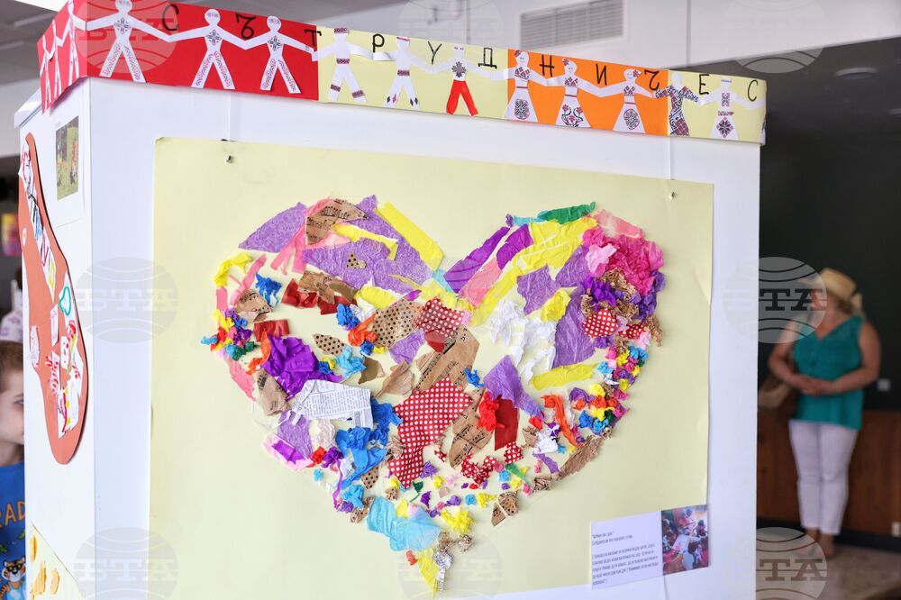 Бургас - "Човешки ценности" - детска изложба