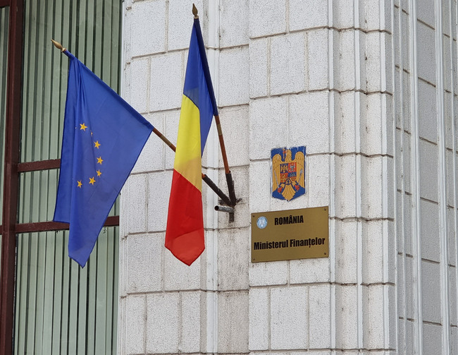 Протестите на превозвачите и фермерите в Румъния продължават, след като разговорите в министерството на финансите завършиха без резултат