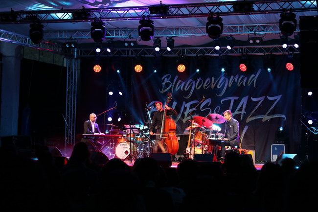 Грандиозен финал за Blagoevgrad Blues&Jazz 2022. Koka Mass Jazz и Живко Петров Трио JP3 предизвикаха фурор в третата вечер на тазгодишното издание на фестивала