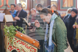 Храм "Рождество Христово" - Цветница - богослужение