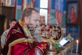 Храм "Рождество Христово" - Цветница - богослужение