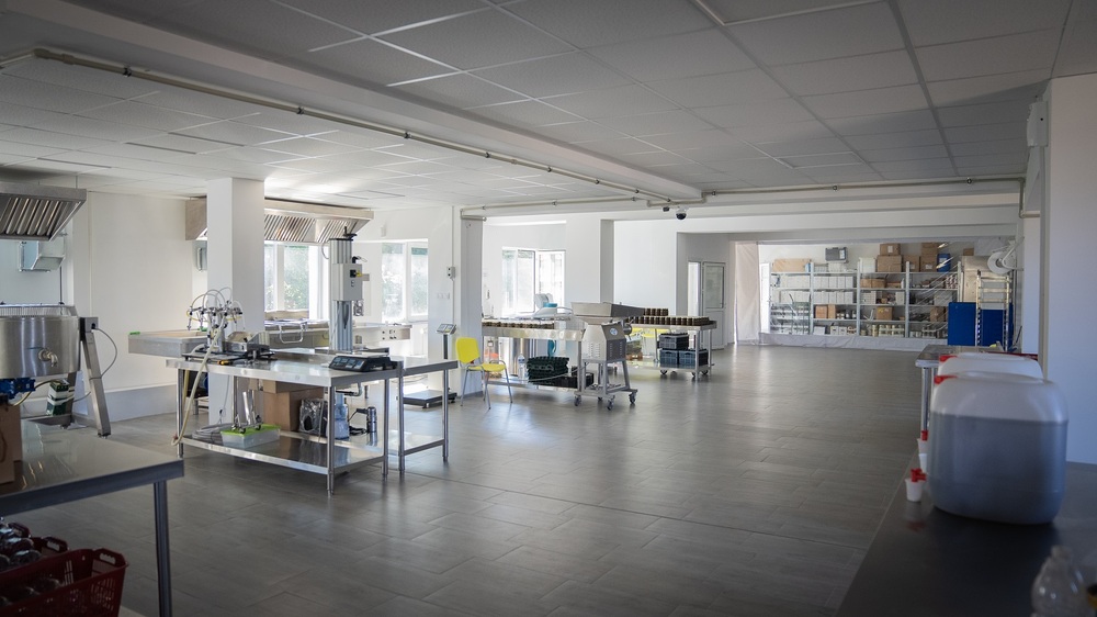 Община Благоевград: Фабрика за преработка на трюфели отвори врати в Благоевград, кметът Илко Стоянов символично преряза лентата и пожела успех