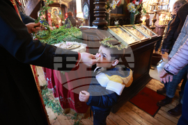 Габрово - храм „Успение Богородично“ - Цветница