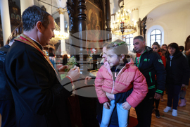 Габрово - храм „Успение Богородично“ - Цветница