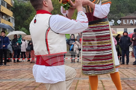 Ловеч - Цветница - ритуал „кумичка“