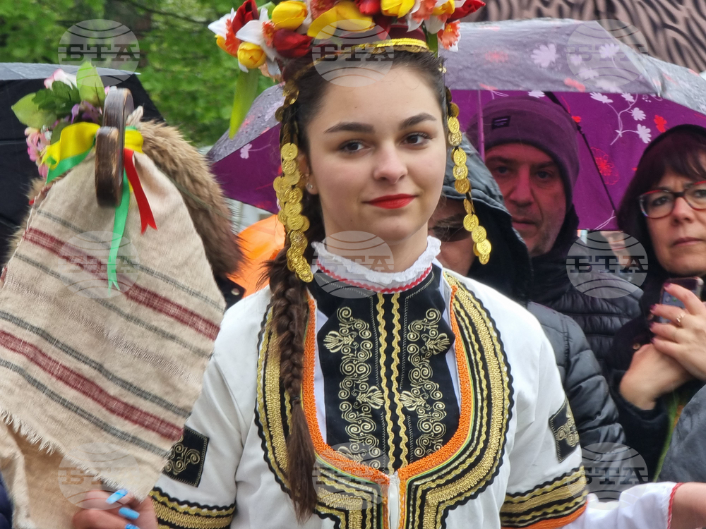 Ловеч - Цветница - ритуал „кумичка“