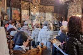 Благоевград - храм „Въведение Богородично“ - Цветница