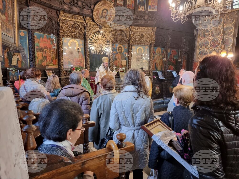 Благоевград - храм „Въведение Богородично“ - Цветница