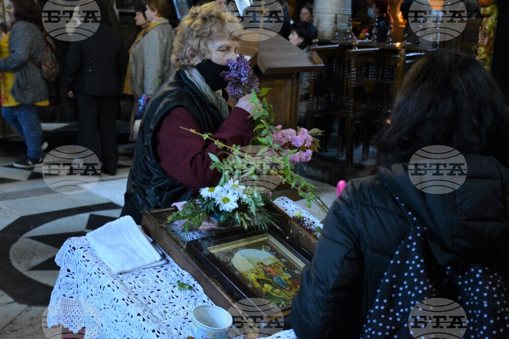 Благоевград - храм „Въведение Богородично“ - Цветница