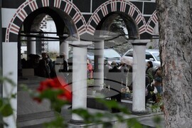 Благоевград - храм „Въведение Богородично“ - Цветница