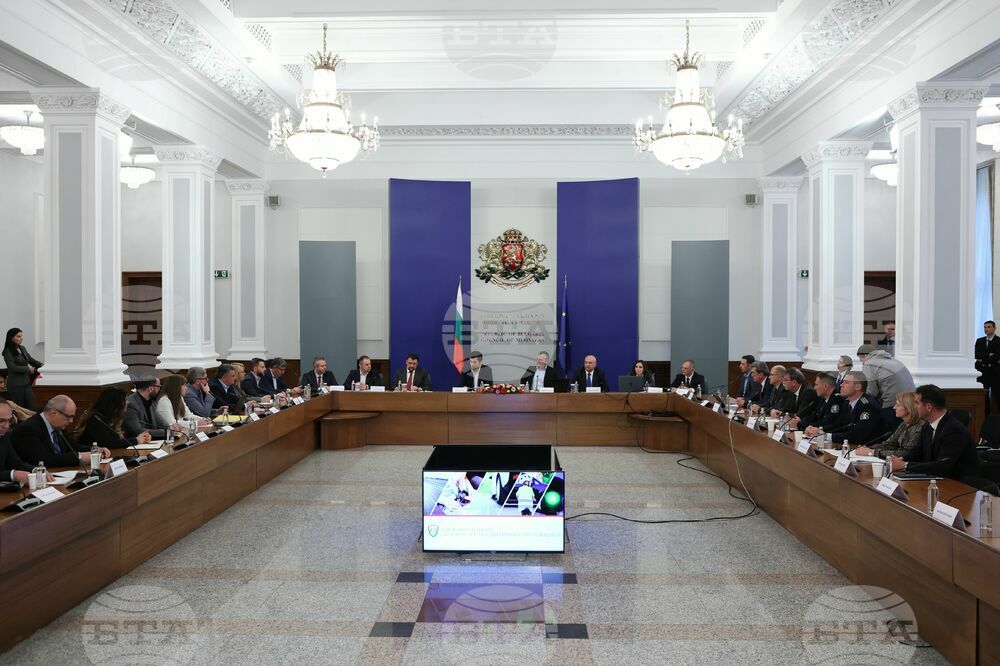 Политици и експерти обсъдиха стъпки за подобряване на пътната безопасност (Обзор)