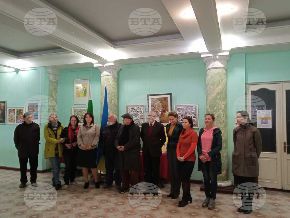 Великденска изложба беше открита в Българския център в Одеса