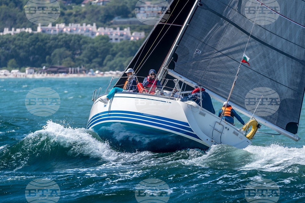 Cor Caroli International Regatta Ends Early Due to Strong Wind