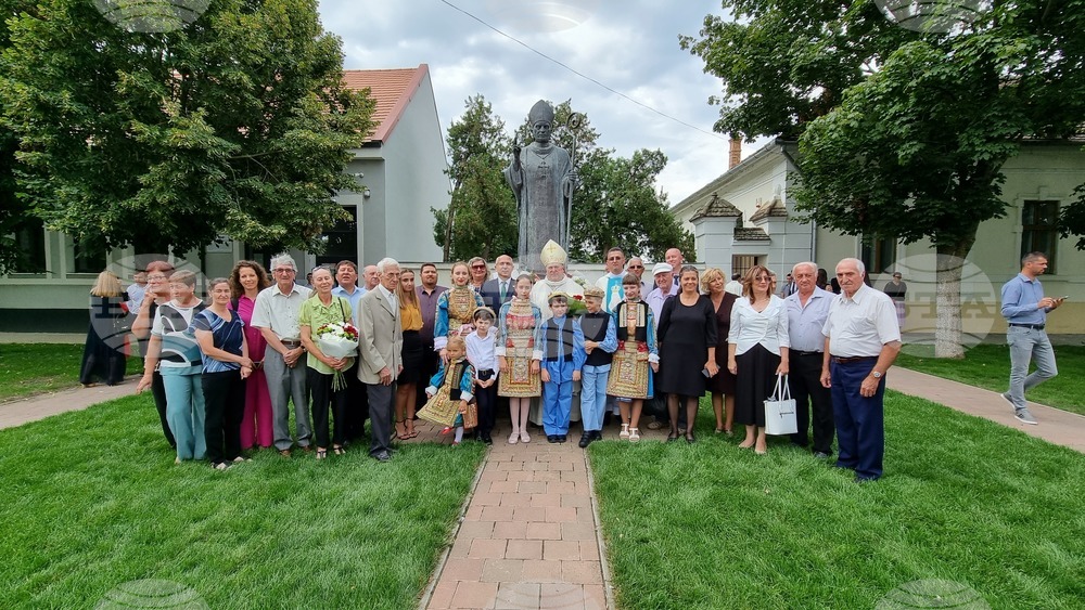Румъния - Банатските българи от Стар Бешенов празнуват 15 август