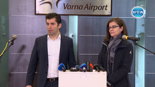 Фокусът ни ще бъде върху следващия кораб - "Рожен" в Черноморск, каза премиерът Кирил Петков след посрещането на моряците от "Царевна"