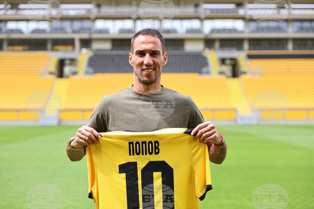 Пловдив - футбол - Ботев (Пловдив) - Ивелин Попов