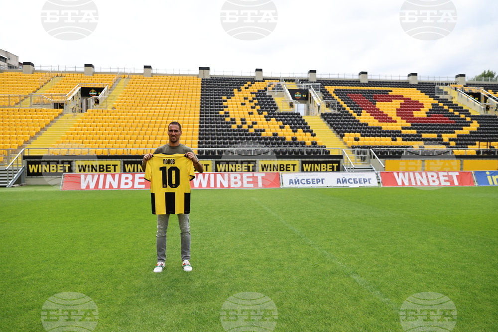 Пловдив - футбол - Ботев (Пловдив) - Ивелин Попов