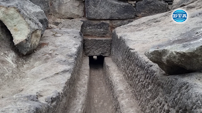 Храм, посветен на водата, е имало над водохранилището в южния квартал на Перперикон