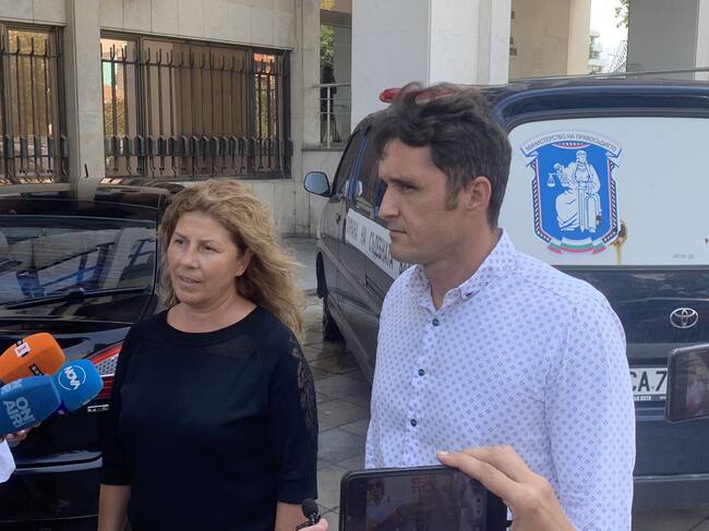 Районна прокуратура - Бургас задържа за срок до 72 часа Т.С., обвинен в противозаконно отглеждане на растения от рода на конопа 