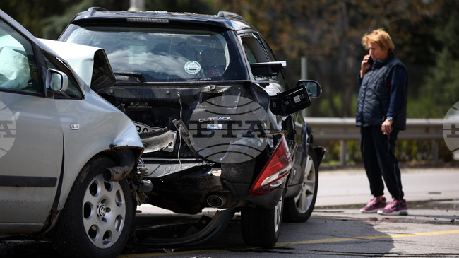Един човек е загинал, а 22-ма са ранени при катастрофи в страната през последното денонощие