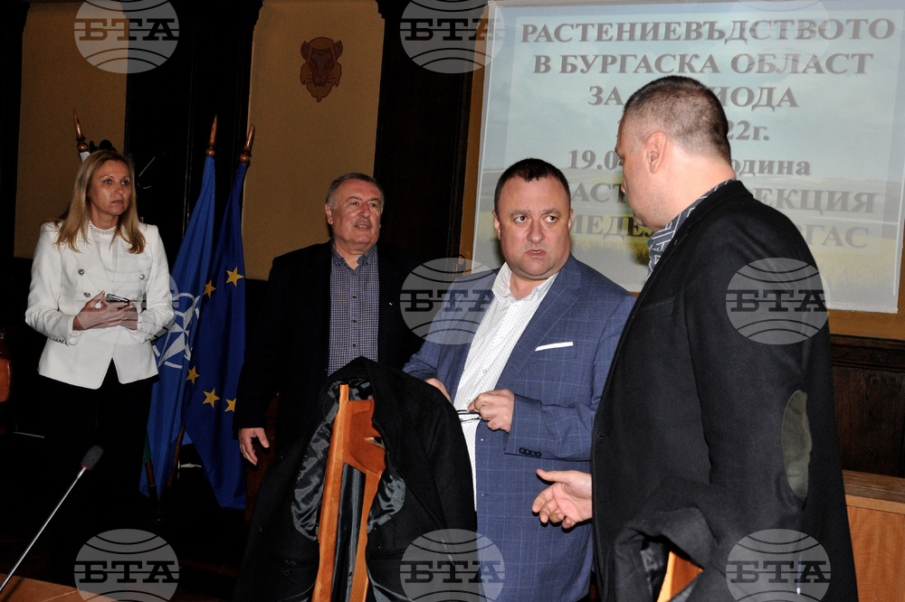 Бургас - Иван Иванов - представители на земеделски кооперации - среща