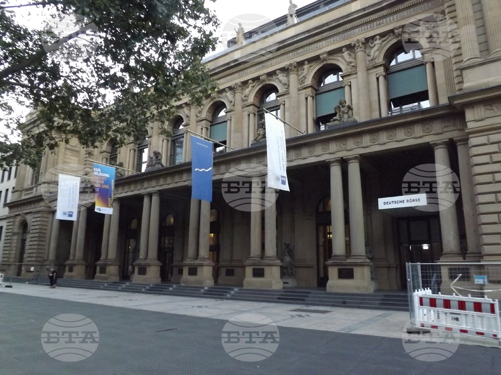 Основните индекси на европейските борси се движат възходящо в ранната търговия, компенсирайки част от загубите през последните дни