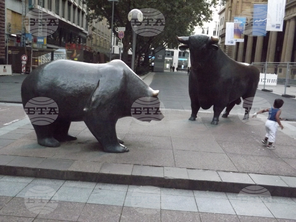 Европейските борси приключиха октомври с най-големия месечен спад от година