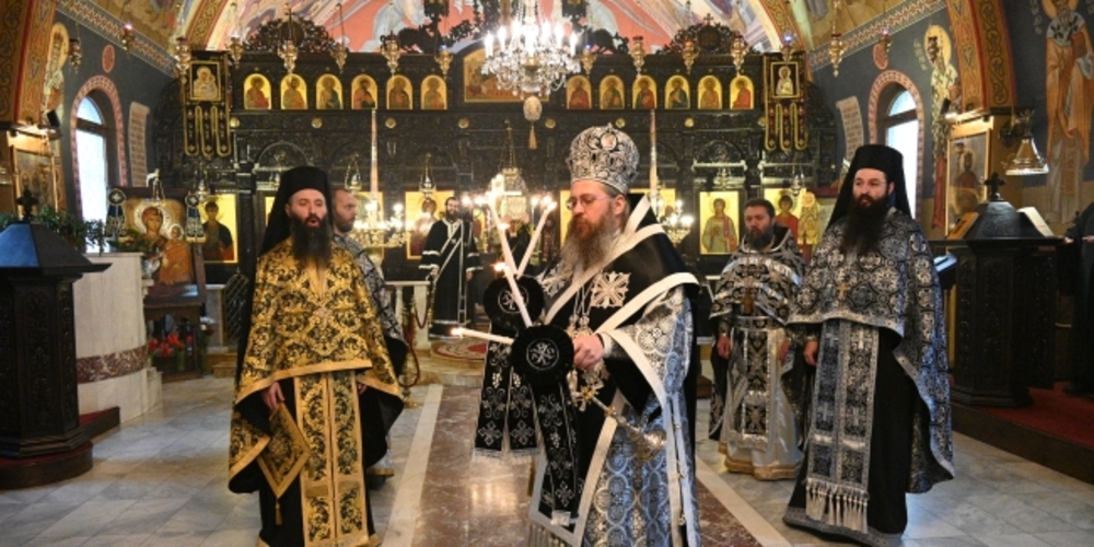 На Велики вторник беше отслужена архиерейска литургия в столичния храм "Преображение Господне"