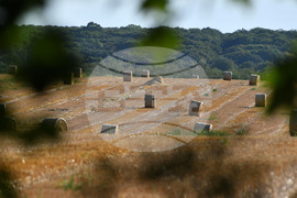 Село Малък Поровец - слама - бали