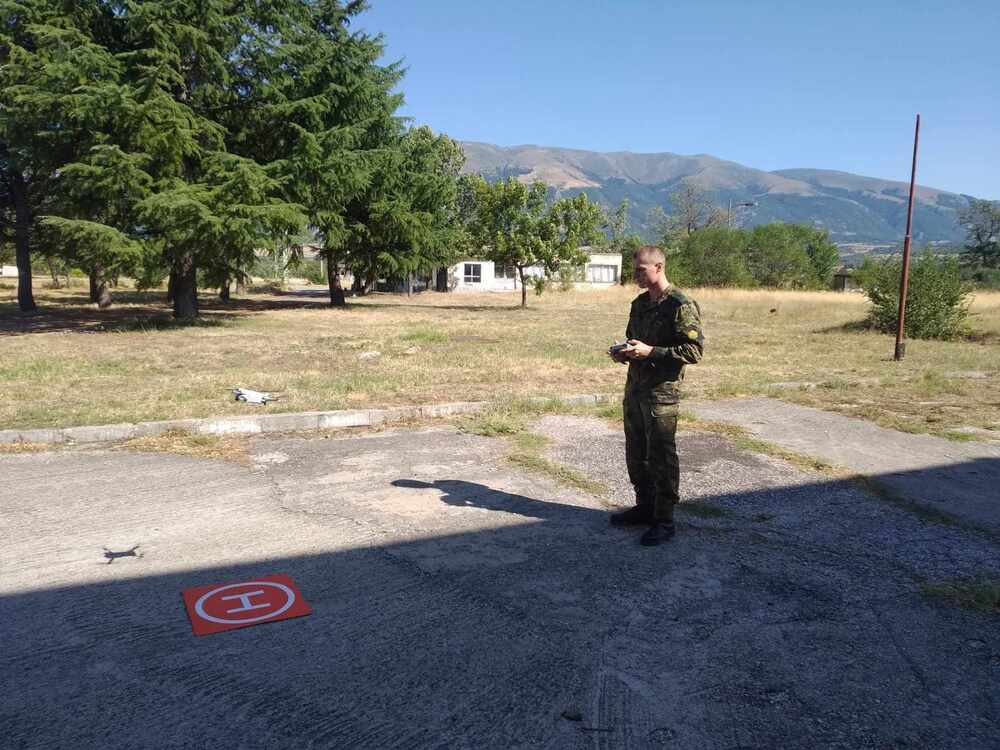 Министерство на отбраната: Сухопътните войски проведоха обучение за използване на ултралеки безпилотни летателни апарати 