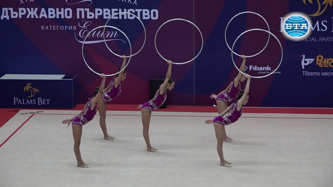 Националният отбор на България по художествена гимнастика представи съчетанията си пред публика преди Световното първенство