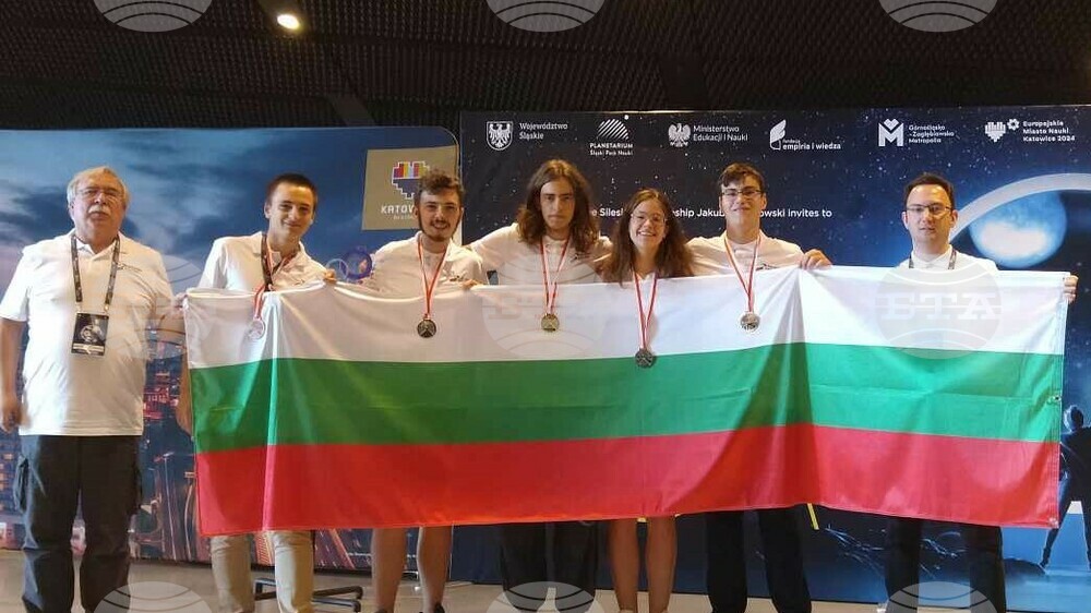 Bulgarian Students Win Five Medals at International Astronomy and Astrophysics Olympiad