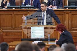 Парламент - Христо Гаджев - заседание