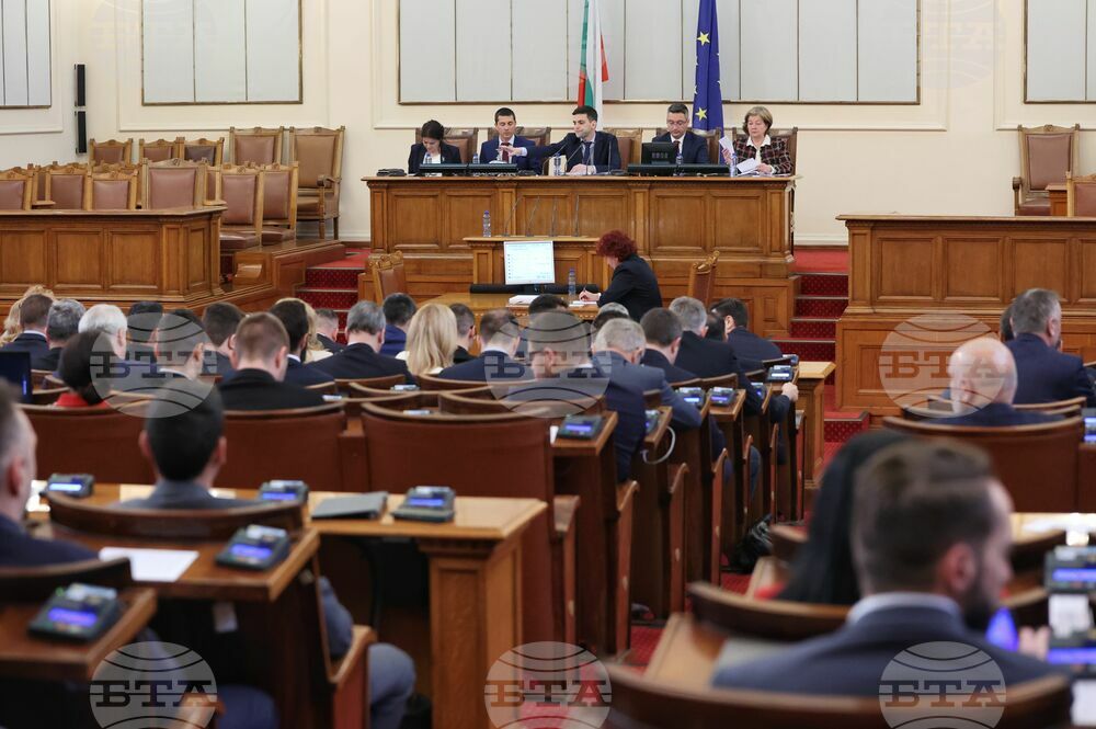 Парламентът обсъжда два проекта на решения за разплащане с пътностроителните фирми