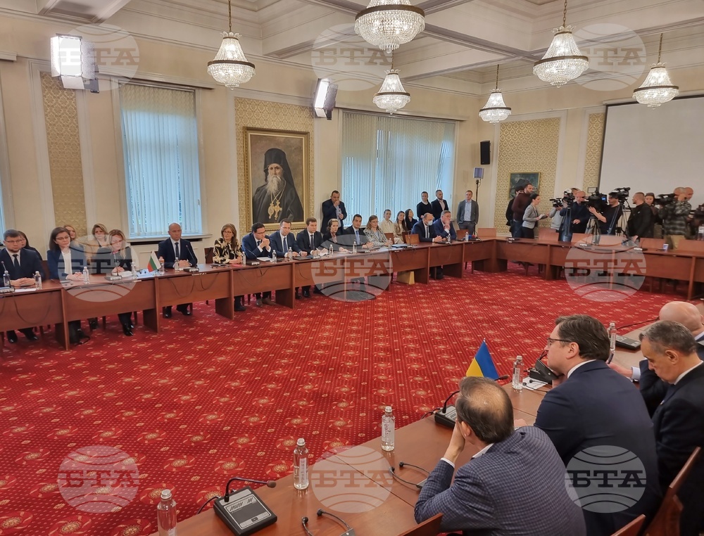 Парламент - Украйна - Комисия по външна политика