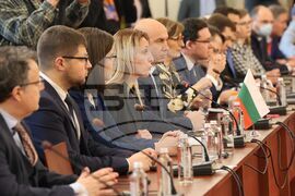 Парламент - Украйна - Комисия по външна политика