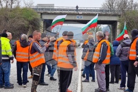 Ловеч - пътностроителни фирми - протест