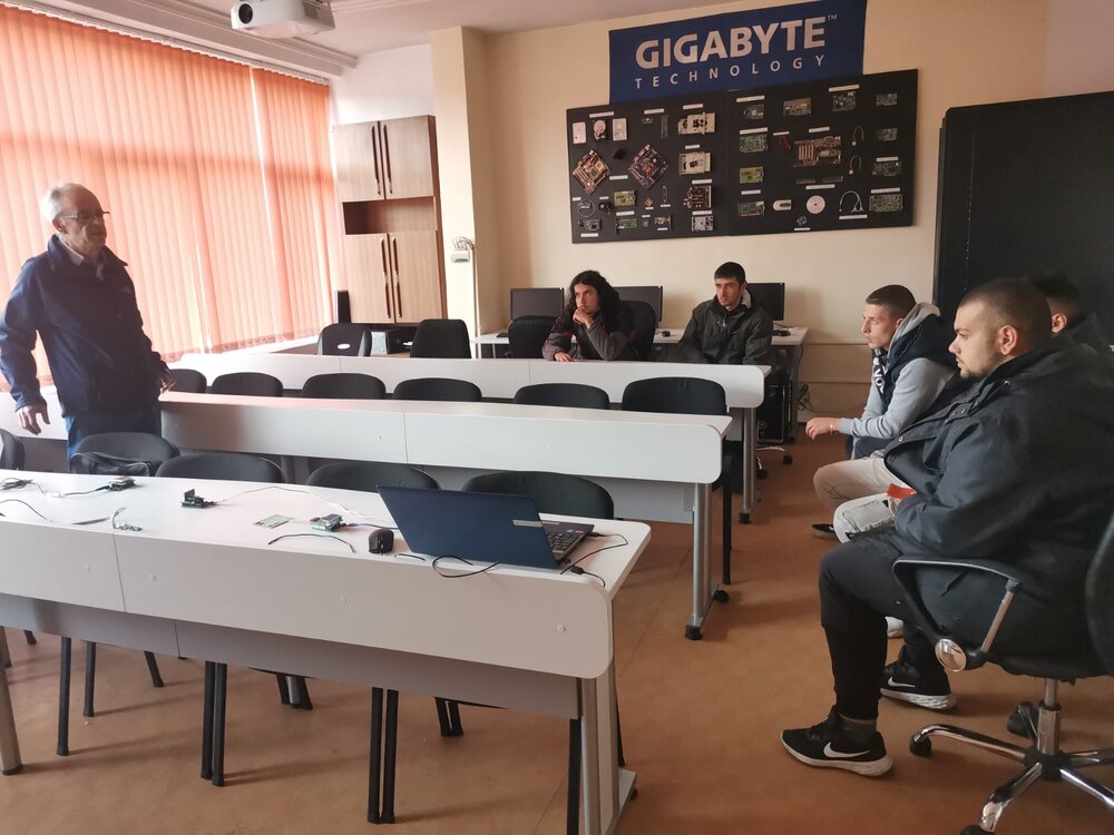 Ден на отворените врати се проведе във Физико-технологичния факултет към ПУ „Паисий Хилендарски”