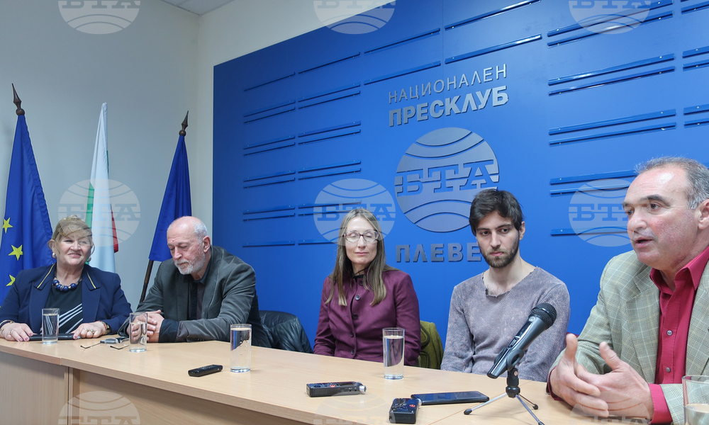 Ученици в Плевен днес гледат безплатно прожекции на филма "Ботев"