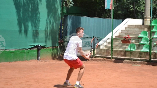 Леонид Шейнгезихт се класира за четвъртфиналите на турнир по тенис в Малта