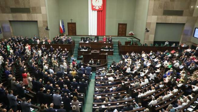 ПАП: Полската комисия за руското влияние няма да започне работа преди парламентарните избори, твърди член на управляващата партия